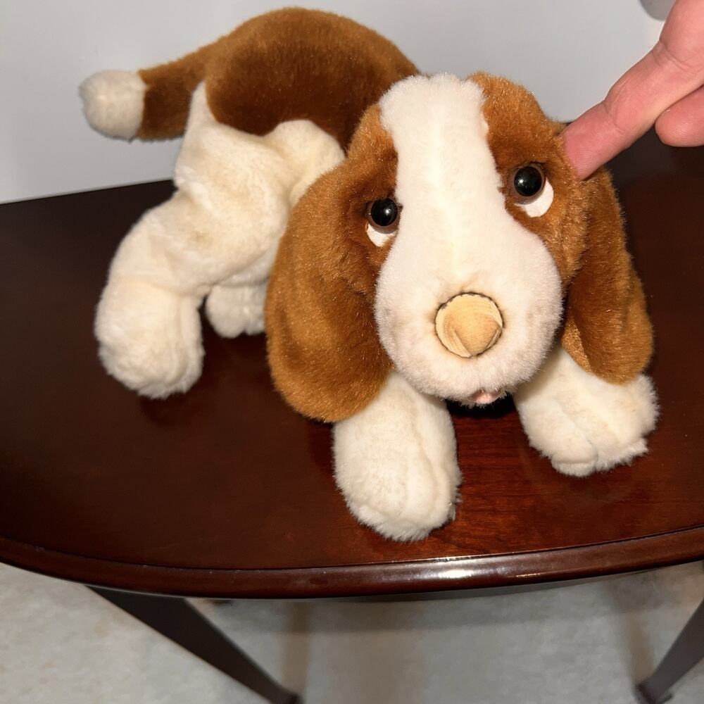 Kids Preferred Vintage 2001 Brown and White Basset Hound Plush Dog Puppy 14”